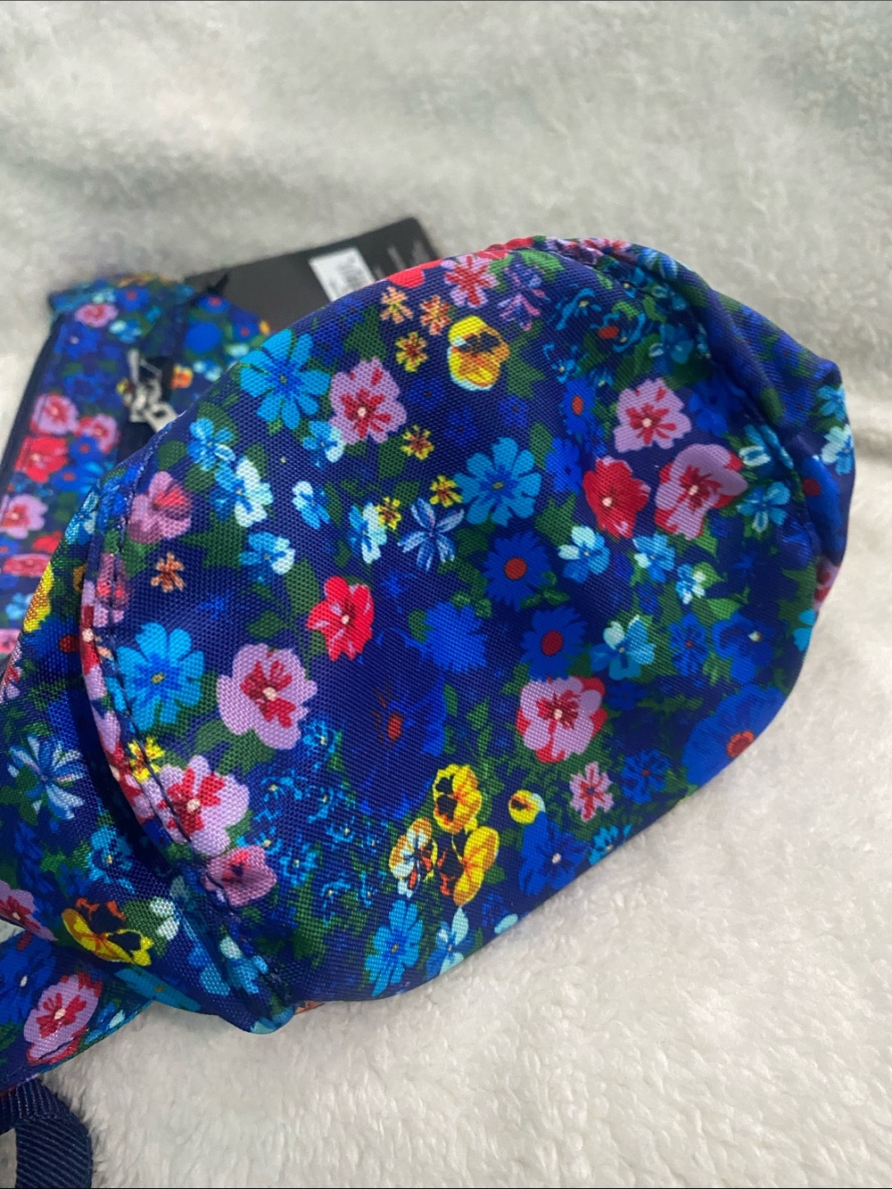 🆕💙Baggallini Mini Sling, Floral Market - Picture 3 of 9
